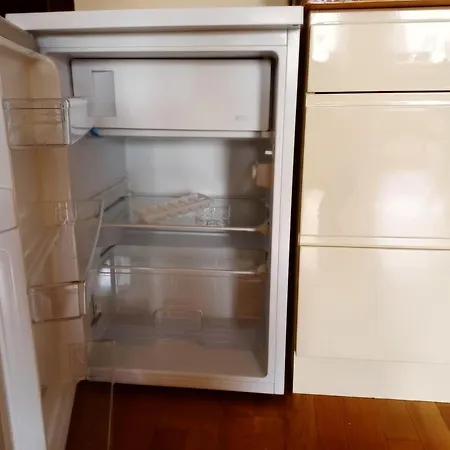 Aneta Apartamento *